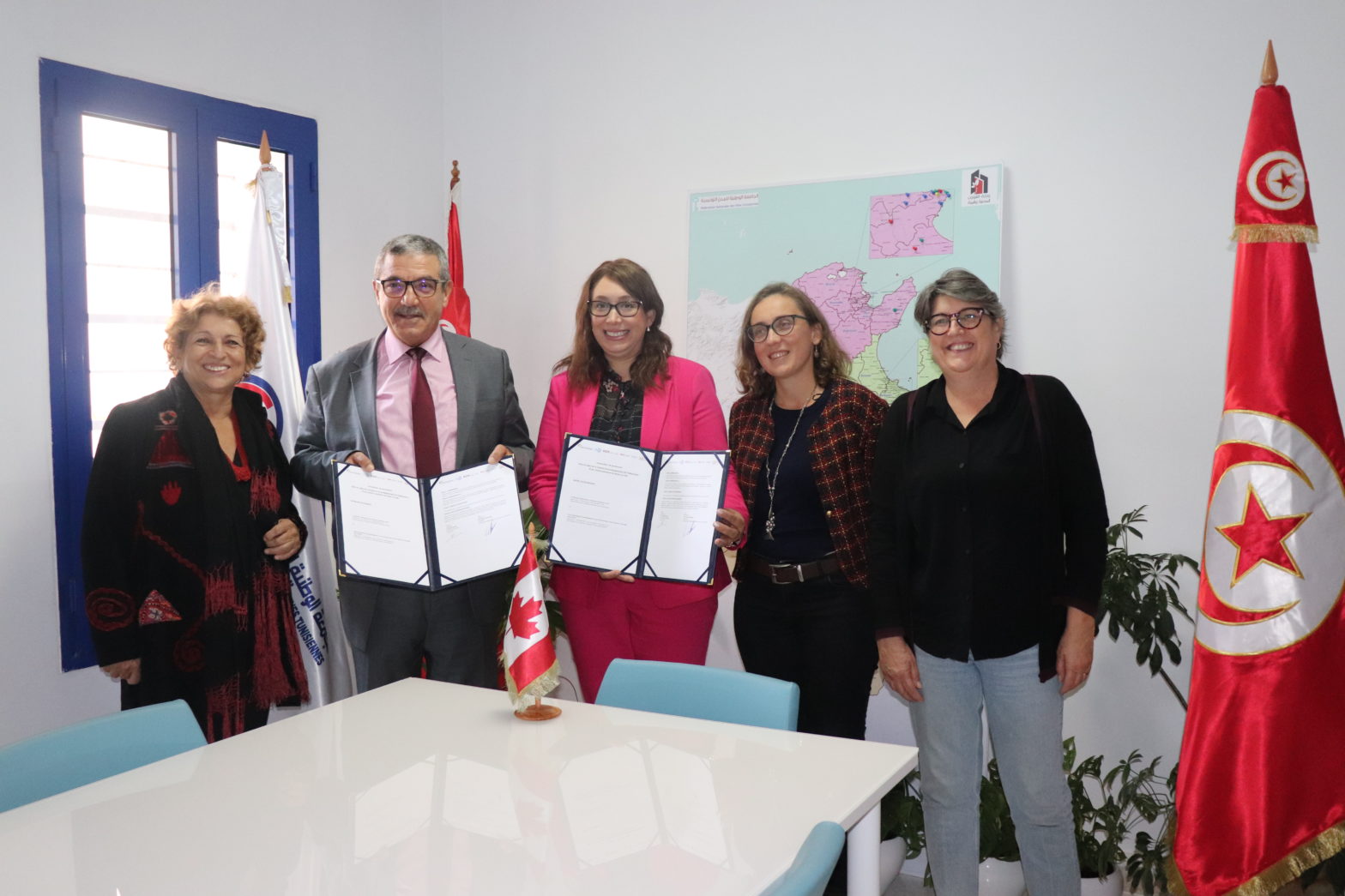 Signature d’une convention pour l’élaboration de la Charte Tunisienne du Droit à la Ville
