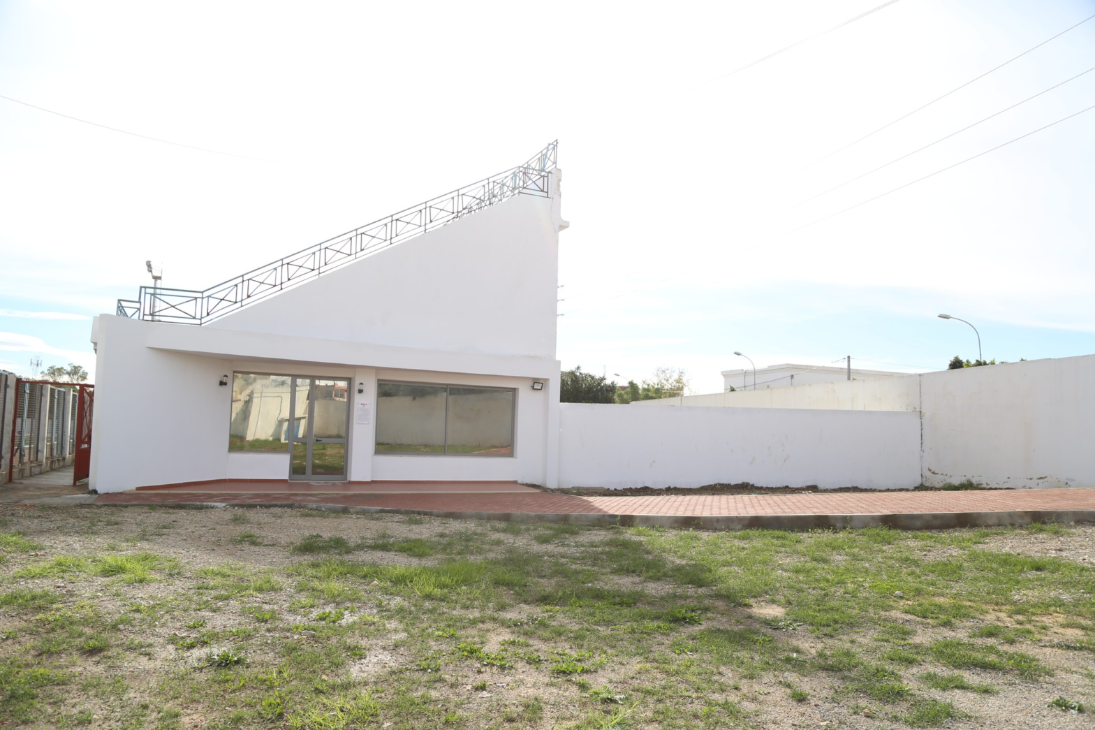 Cérémonie de la fin d'achèvement des travaux et la remise de la salle de sport pour les femmes et les enfants à la commune de Menzel Abderrahmen